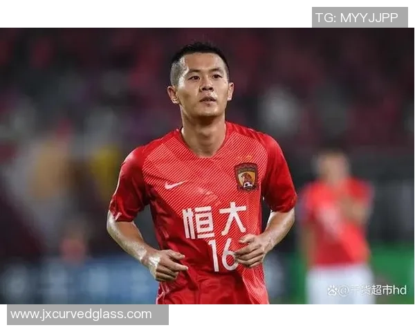 36号球衣足球明星的传奇故事与影响力解析