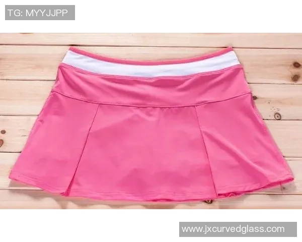 踢足球裙子如何兼顾运动与时尚让你在场上场下都能自信满满